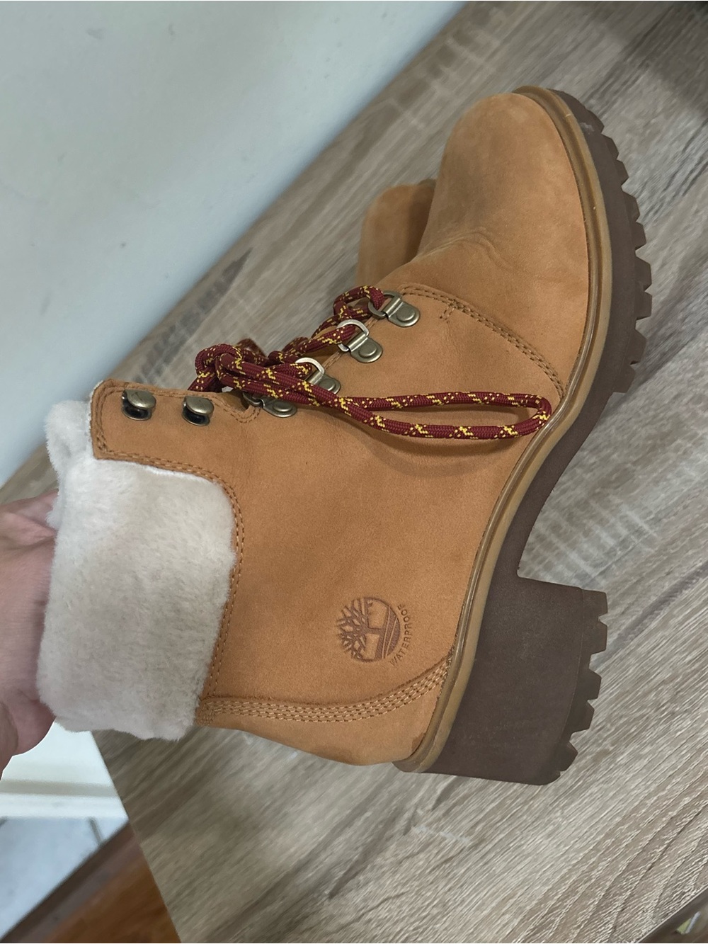 Timberland Kinsley Waterproof Boots sz 9 Women's Wheat Nubuck Lug Sole - Picture 6 of 7